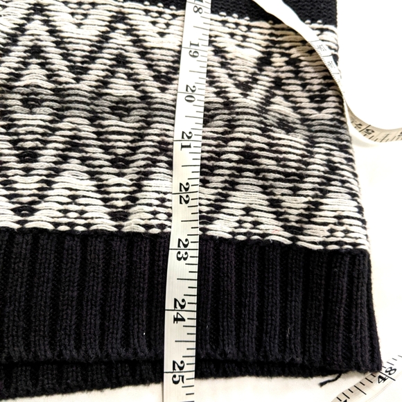 Chaps Women's Southwest Sleeveless Sweater - Picture 4 of 6